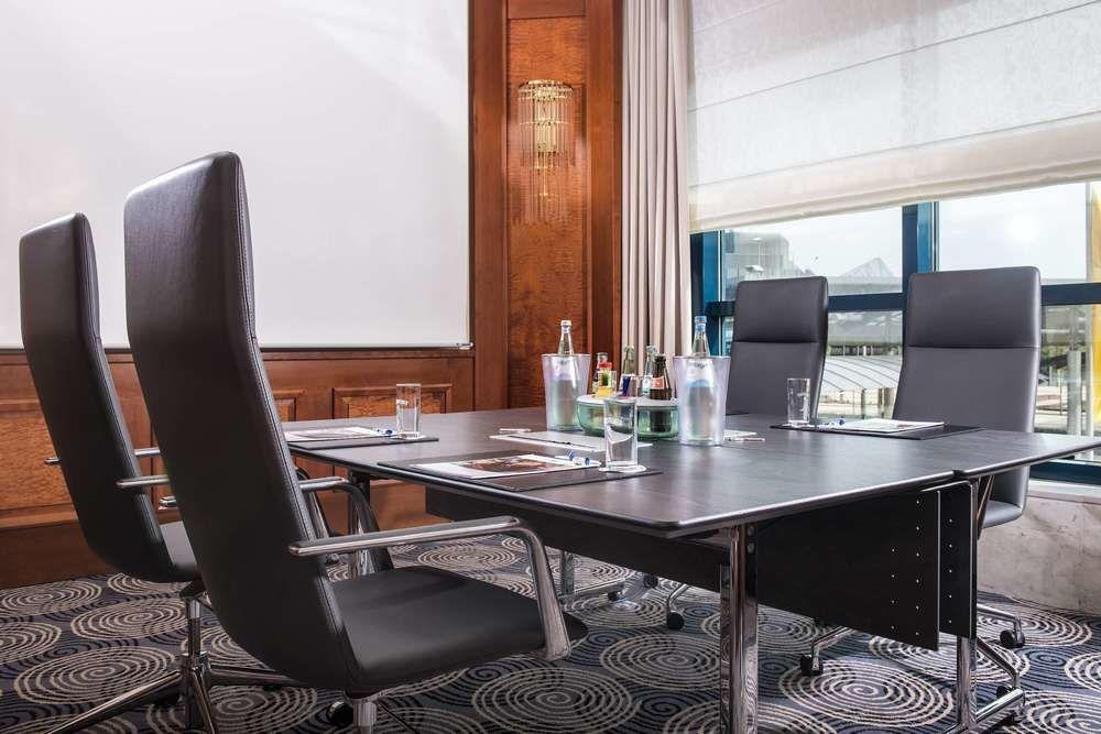 มาริติม แอร์พอร์ต โฮเต็ล ฮันโนเวอร์ Hotel Langenhagen  ภายนอก รูปภาพ