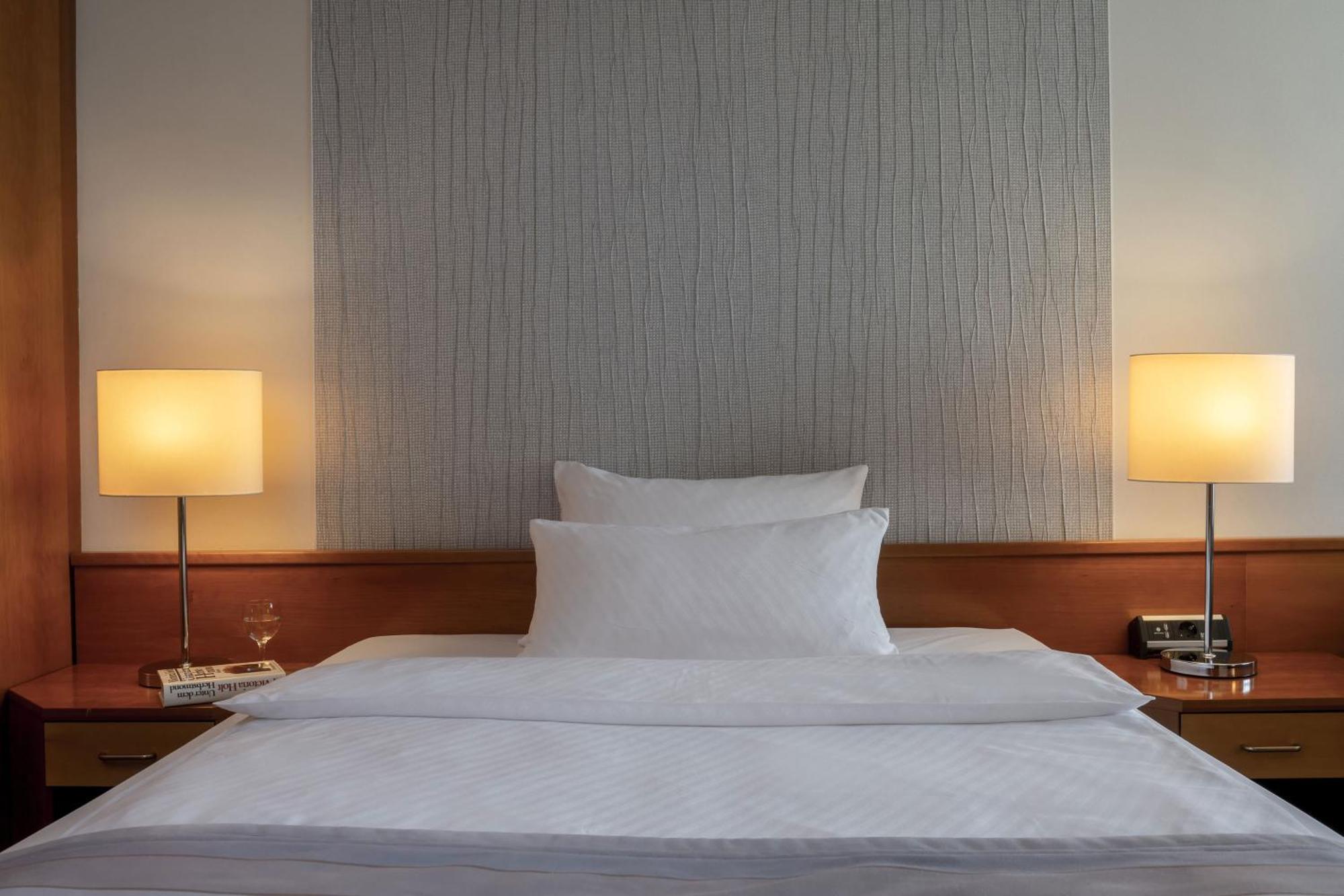 มาริติม แอร์พอร์ต โฮเต็ล ฮันโนเวอร์ Hotel Langenhagen  ภายนอก รูปภาพ
