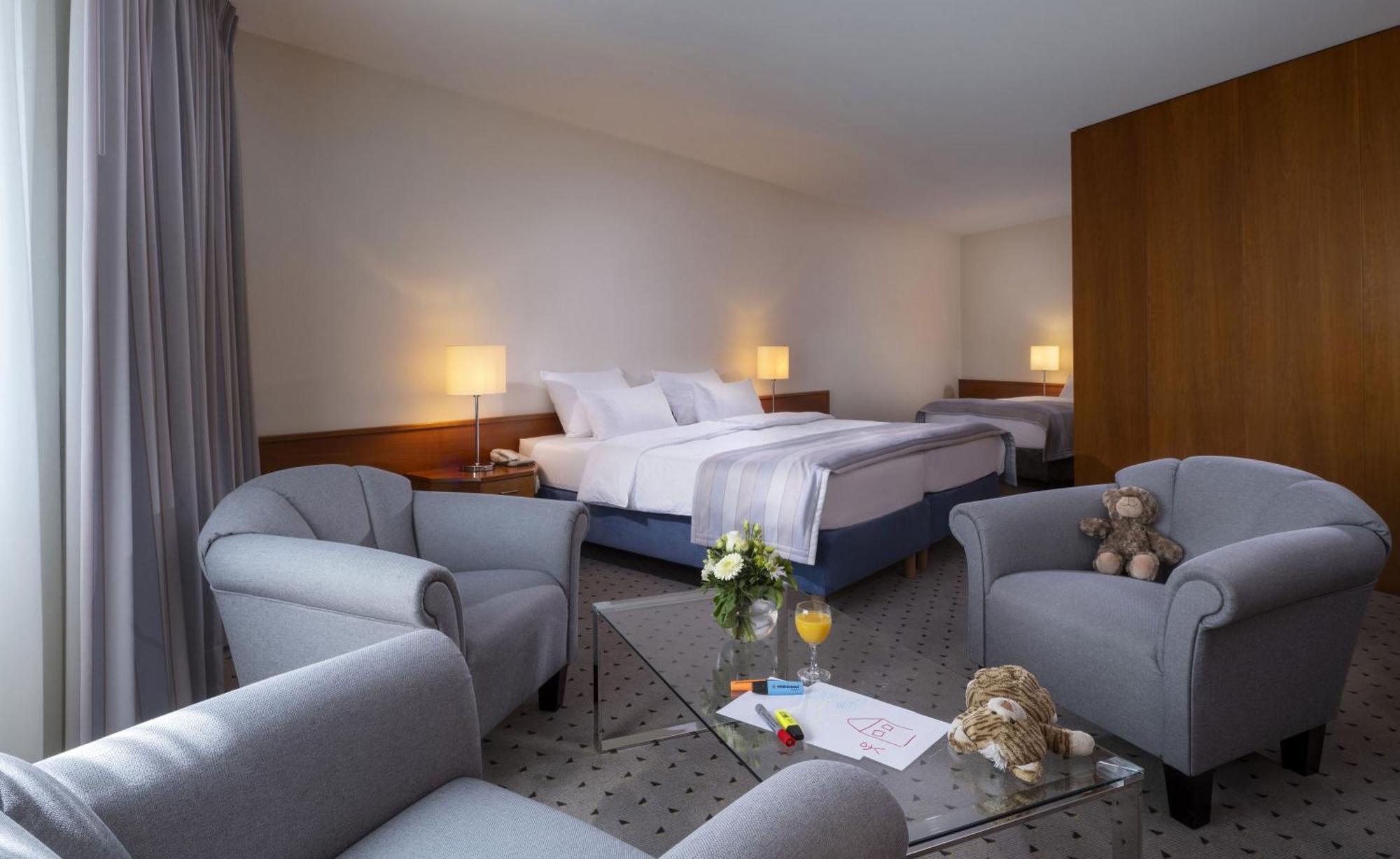 มาริติม แอร์พอร์ต โฮเต็ล ฮันโนเวอร์ Hotel Langenhagen  ภายนอก รูปภาพ
