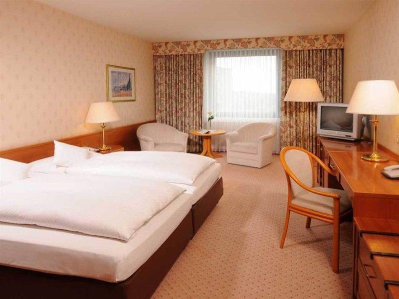 มาริติม แอร์พอร์ต โฮเต็ล ฮันโนเวอร์ Hotel Langenhagen  ภายนอก รูปภาพ