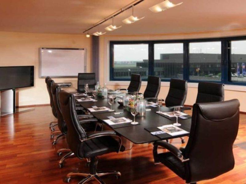 มาริติม แอร์พอร์ต โฮเต็ล ฮันโนเวอร์ Hotel Langenhagen  ภายนอก รูปภาพ